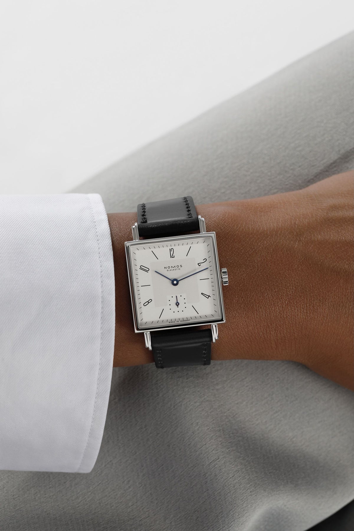 NOMOS Tetra 27 — ref. 401.GB