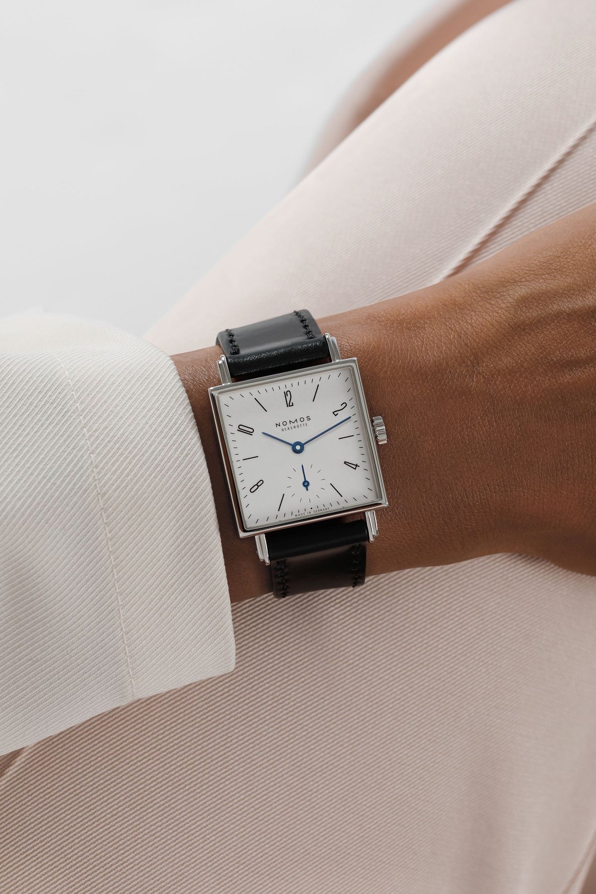 NOMOS Tetra 27 white — ref. 402