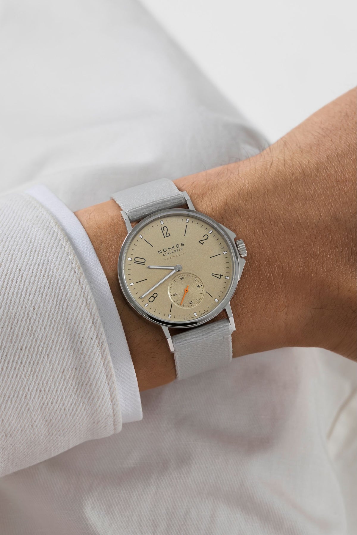 NOMOS Ahoi neomatik sand — ref. 569.SB