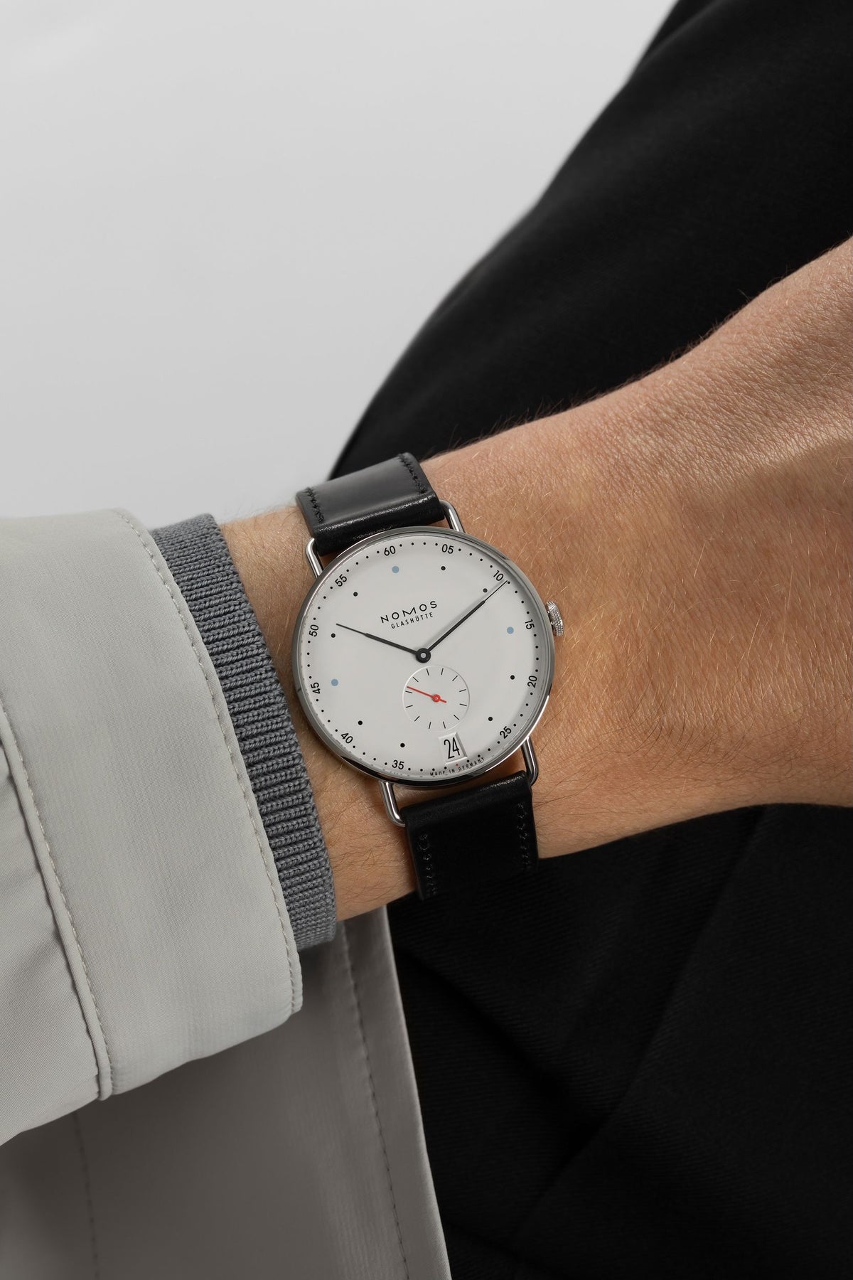 NOMOS Metro 38 date — ref. 1102