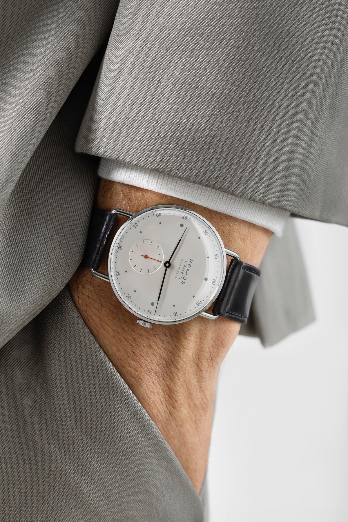 NOMOS Metro neomatik 39 — ref. 1113