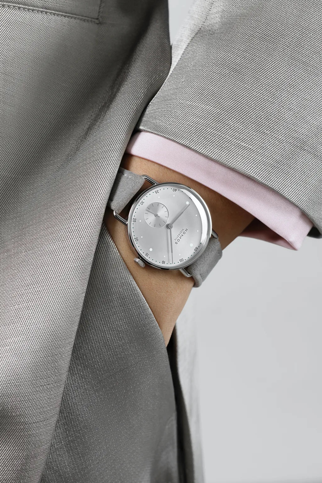 NOMOS Metro 33 all silver-4