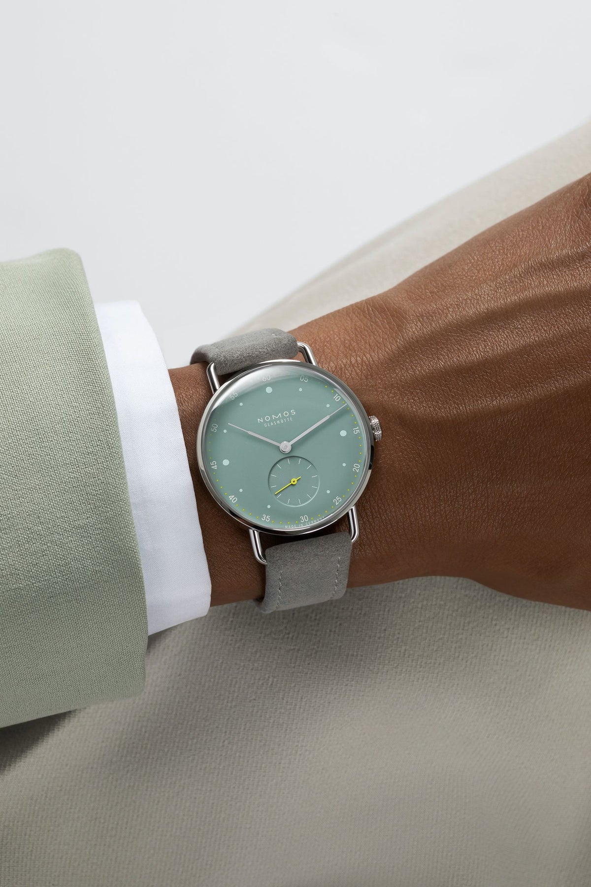 NOMOS Metro 33 sage — ref. 1124
