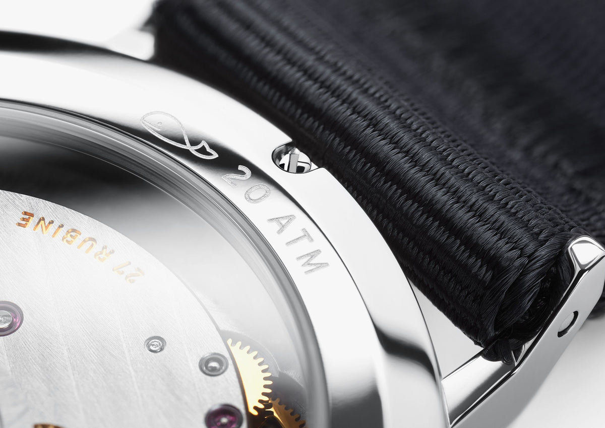 NOMOS Ahoi neomatik siren red — ref. 563