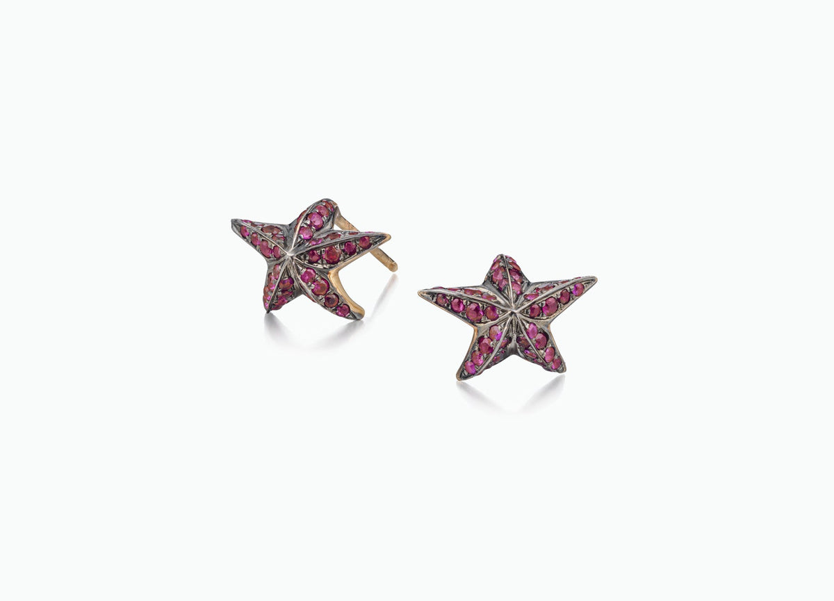 BLACK STAR STUD EARRINGS RUBY