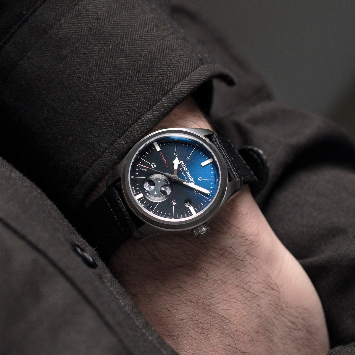 AVERAU 39 Moon phase Blue — 2