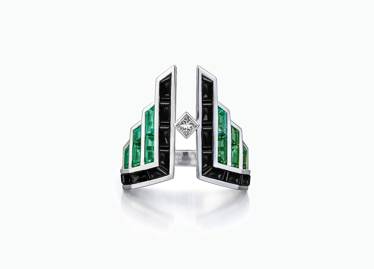 EMERALD AND DIAMOND ART DECO RING