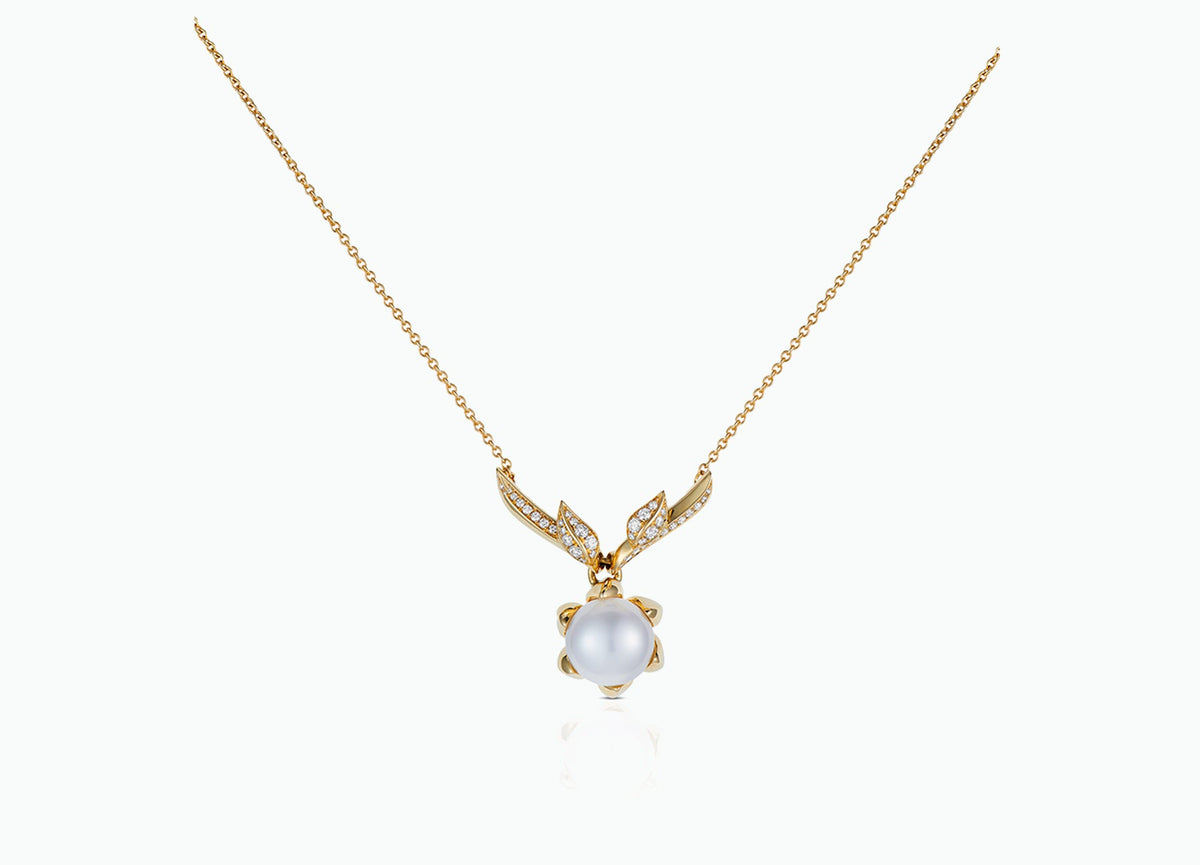 LILY PAD AKOYA PEARL PENDANT