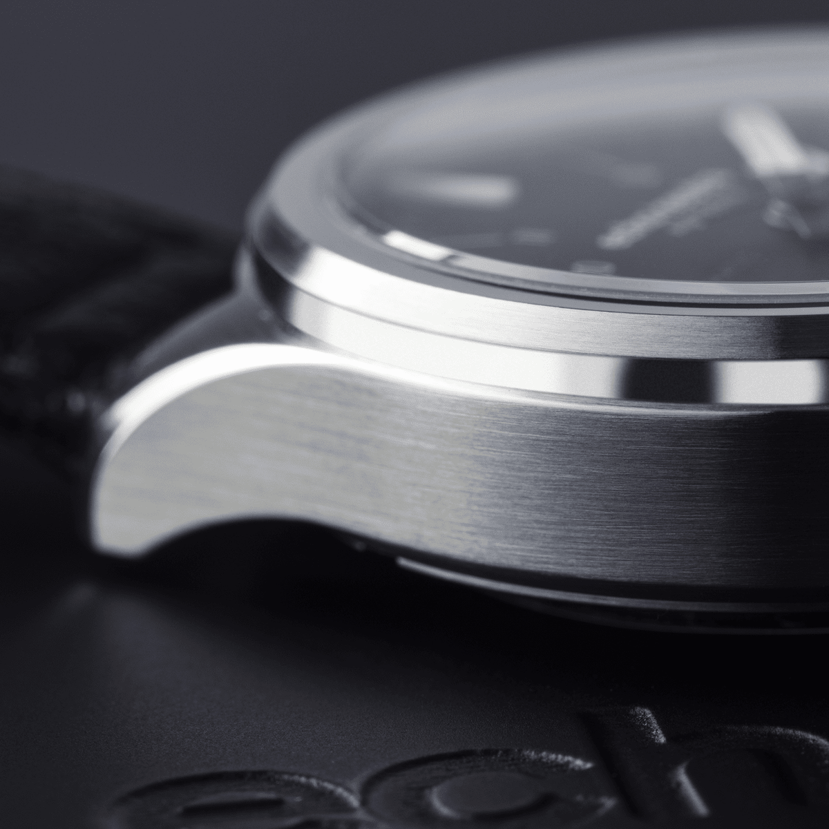 AVERAU 39 Moon phase Black — 6