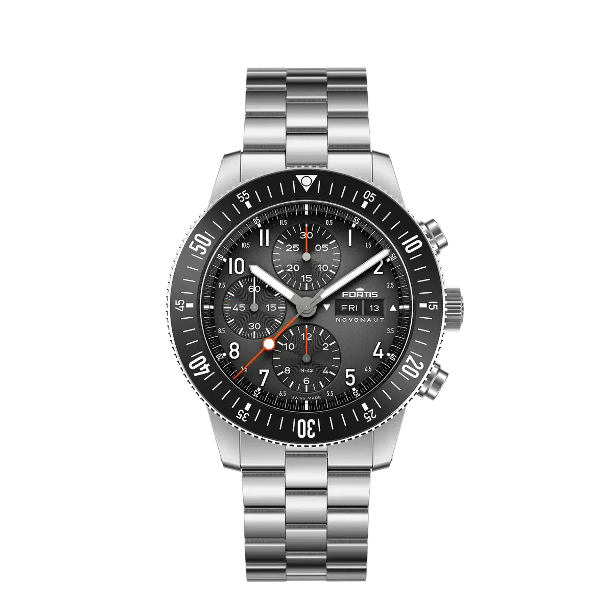 FORTIS Novonaut N-42 Legacy Edition on block bracelet