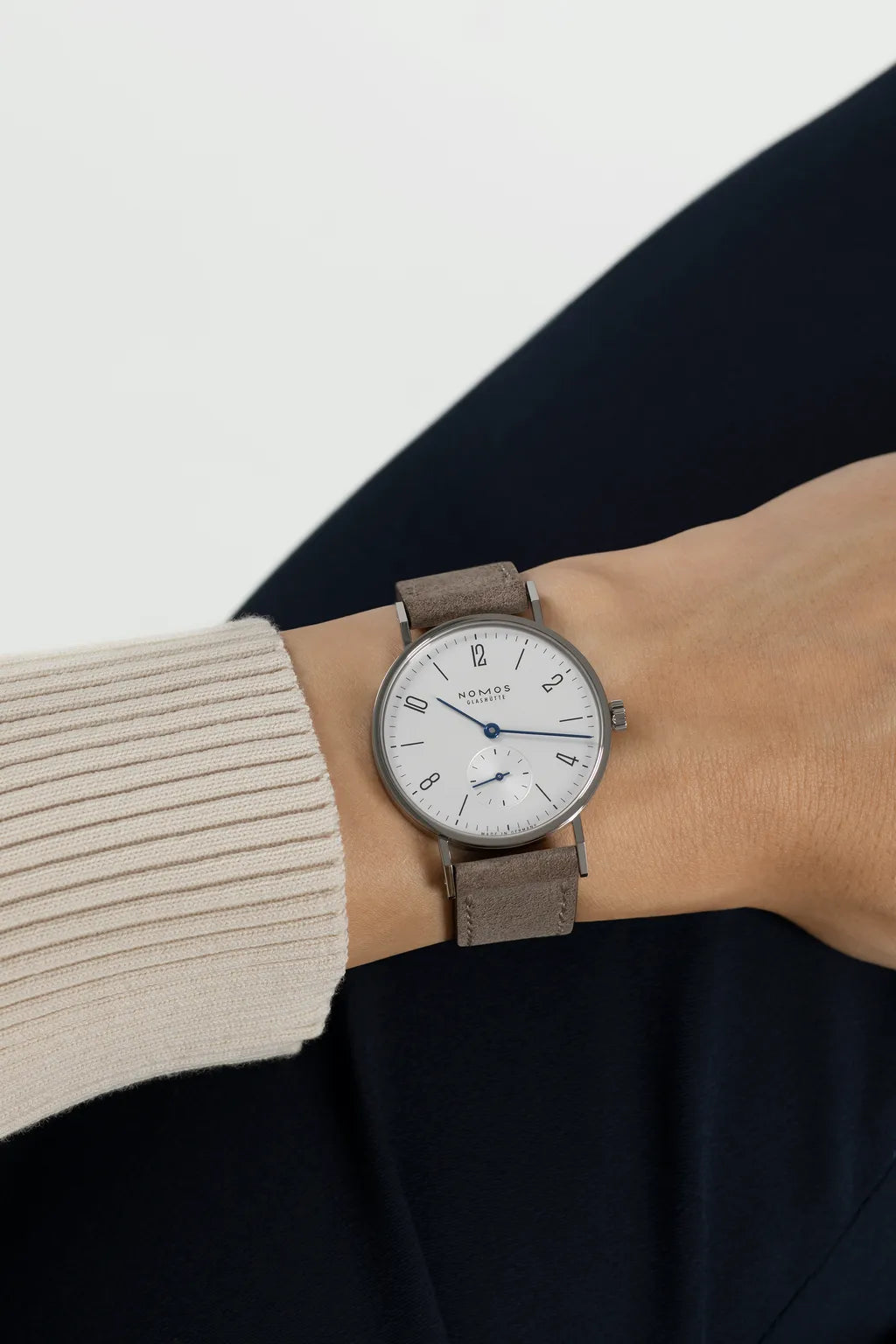 NOMOS Tangente 33-4
