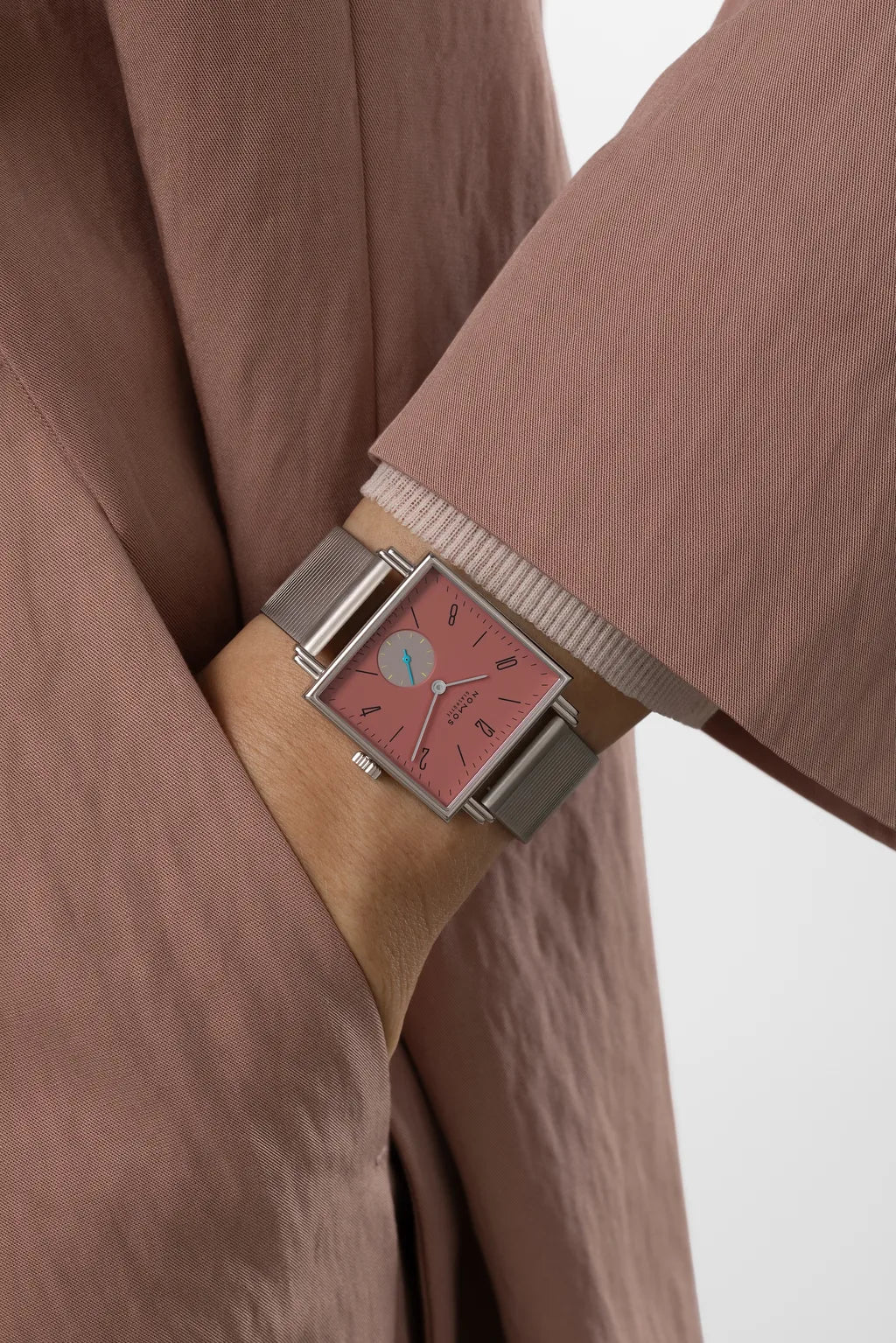 NOMOS Tetra Terra-4