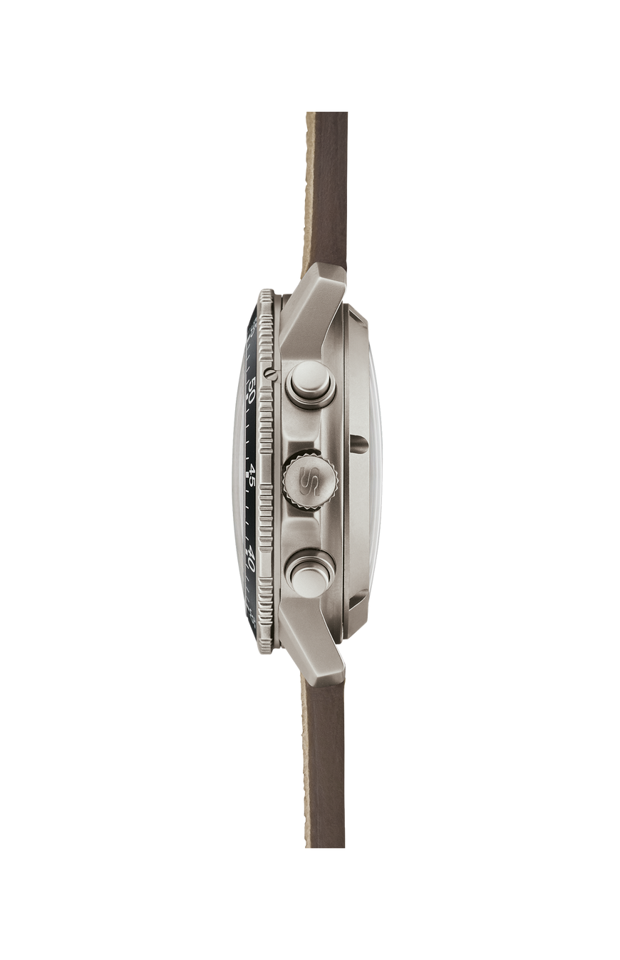103 Ti Ar – Right side view