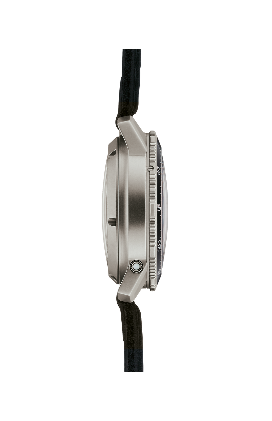 103 Ti DIAPAL – Left side view
