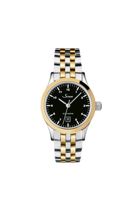 456 St GG I – Front view with strap