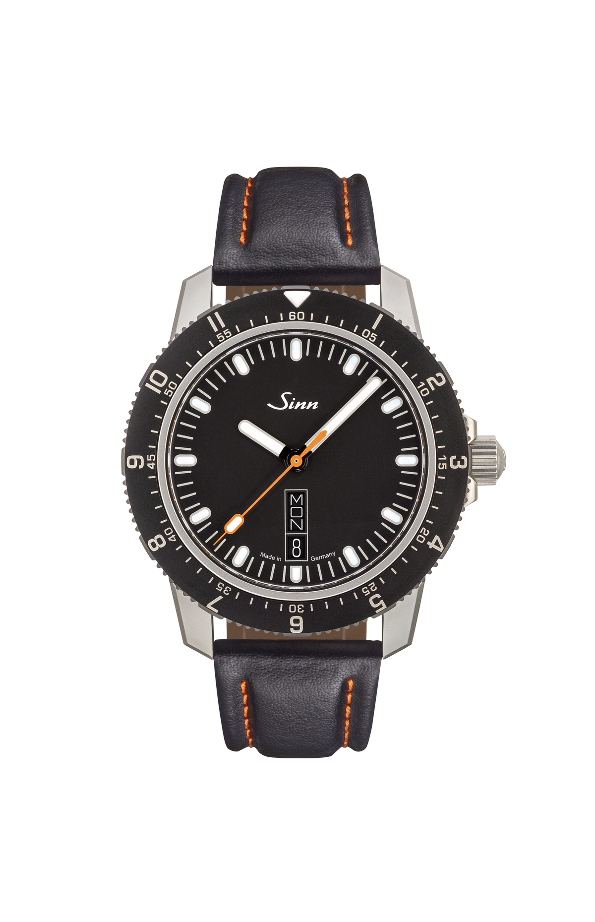 105 St Sa – Front view with strap