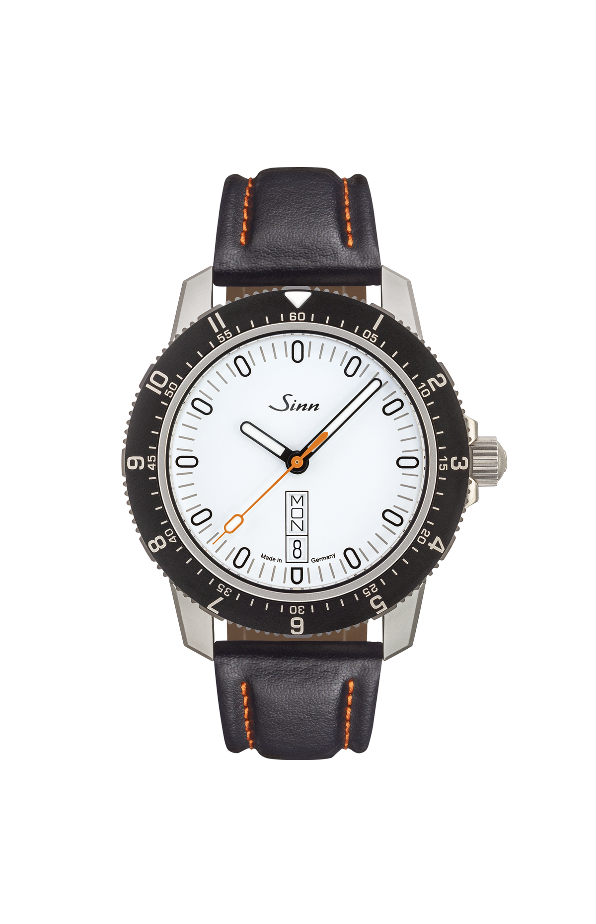 105 St Sa W – Front view with strap