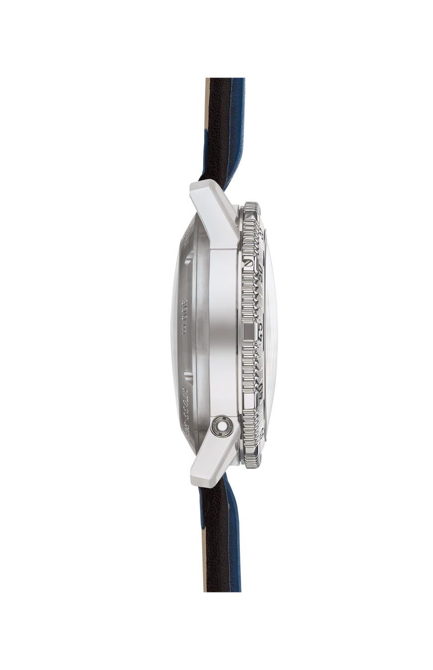 206 ARKTIS II – Left side view