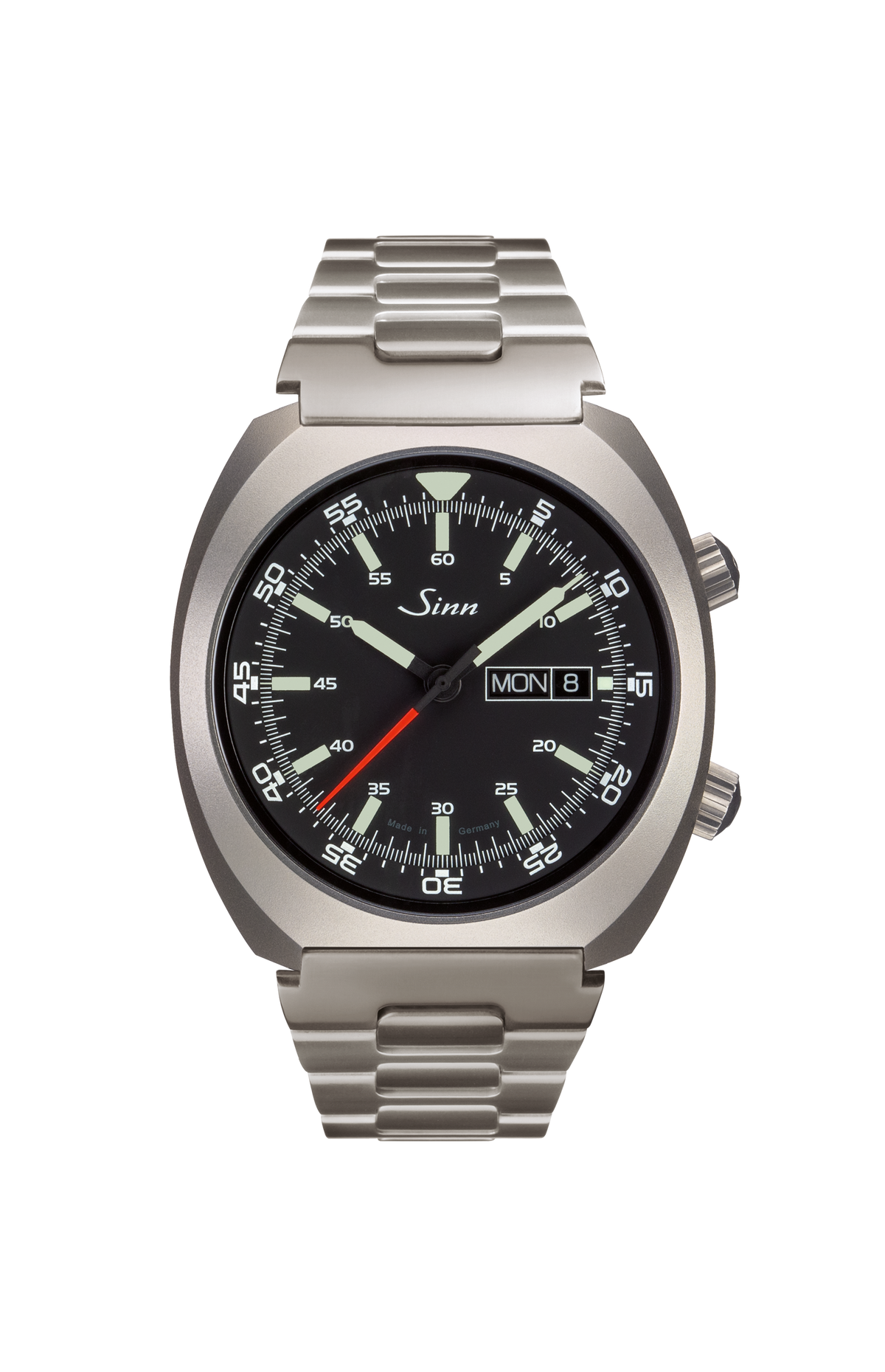 240 St – Front view with strap