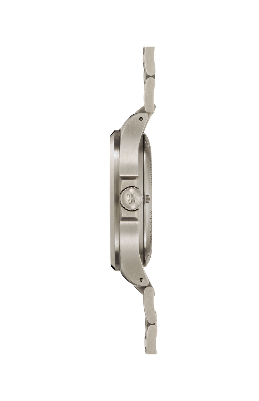 556 A RS – Right side view