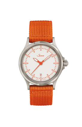 556 I FAZ II O – Front view with strap