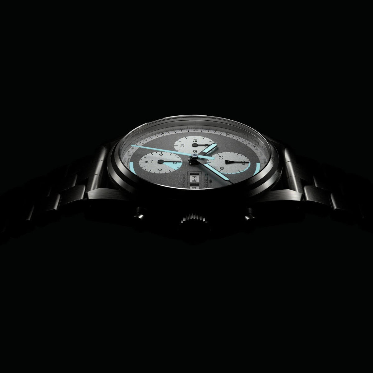 Stratoliner S-41 Cool Gray on Block Bracelet