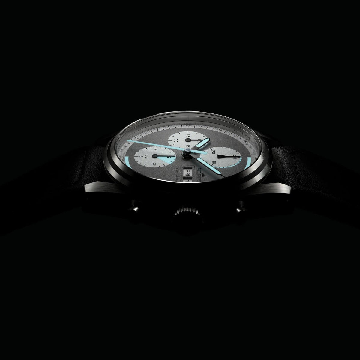 Stratoliner S-41 Cool Gray on Block Bracelet