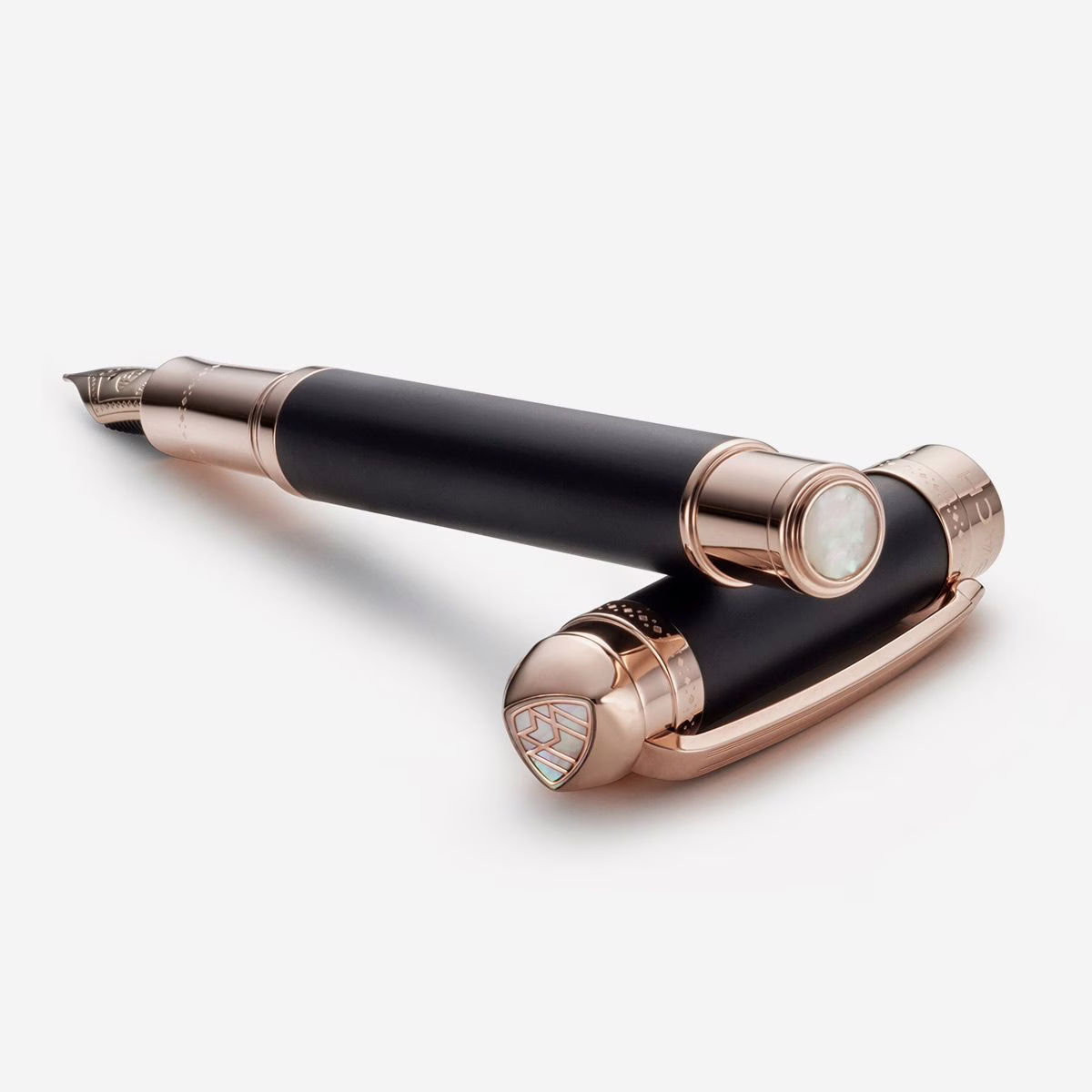the peak i fountain pen (f) volcanic black platinum the peak i fountain pen (f) volcanic black platinum